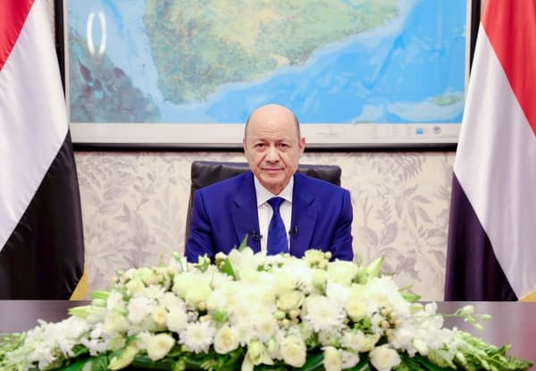 الرئيس العليمي يجدد الالتزام باعتبار القضية الجنوبية أساسا للحل الشامل