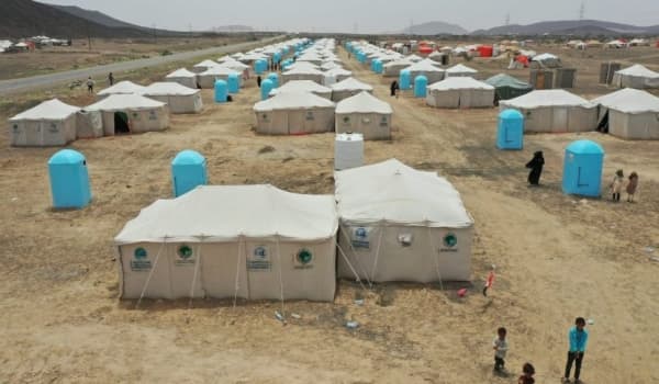 135 حريق في مخيمات النزوح بمأرب خلال النصف الأول من العام الجاري