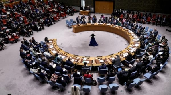 مجلس الأمن يعتمد قراراً جديداً يطالب الحوثيين بوقف فوري لجميع الهجمات البحرية