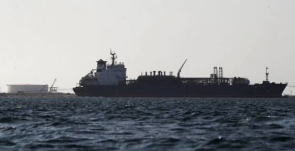 تعرض سفينة تجارية لهجوم قبالة ميناء المخا في اليمن