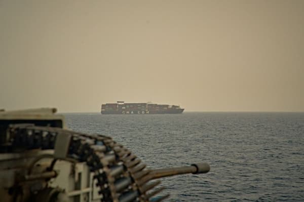 "أسبيدس" تؤمن عبور 4 سفن تجارية في البحر الأحمر خلال الـ24 ساعة الماضية