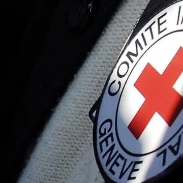 الصليب الأحمر ينفي اختطاف أيًا من موظفيه بصنعاء ويؤكد استمرار جهوده لضمان احترام القانون الدولي الإنساني