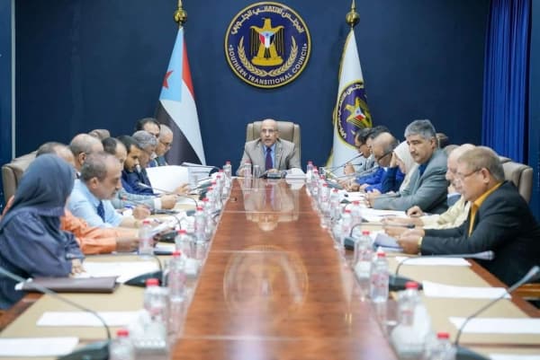 الانتقالي يؤكد متابعته قضية عشال ورفضه الأنشطة الحزبية غير الجنوبية