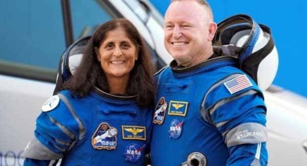 رحلة 8 أيام تحولت لـ8 أشهر.. الرائدان العالقان بالفضاء سينتظران مركبة سبايس اكس