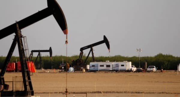 ارتفاع أسعار النفط 1% بعد موجة بيعية حادة