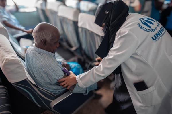 مفوضية اللاجئين تعلن إعادة 99 لاجئ صومالي إلى بلادهم