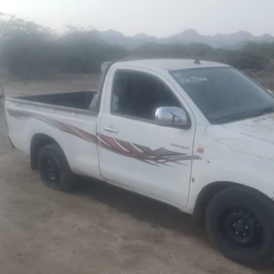 إصابة شخصين بقصف طيران مسير بتعز