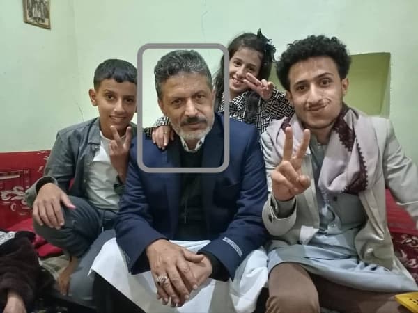 الحوثيون يفرجون عن ناشطين بعد أشهر من الاعتقال على خلفية الاحتفال بذكرى ثورة 26 سبتمبر