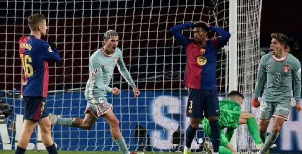 أتلتيكو مدريد يصعق برشلونة وينتزع صدارة الليغا