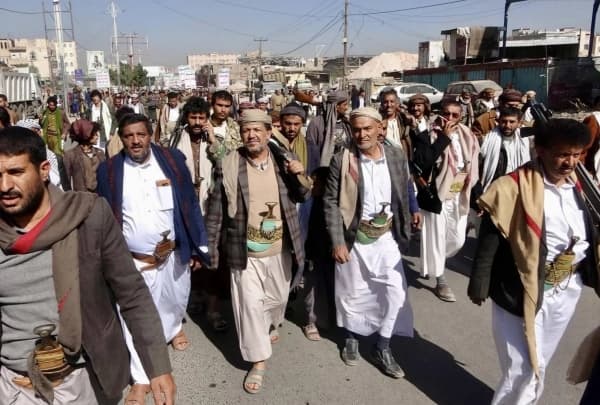 الحوثيون يستنفرون استعداداً لضربات إسرائيلية أشدّ