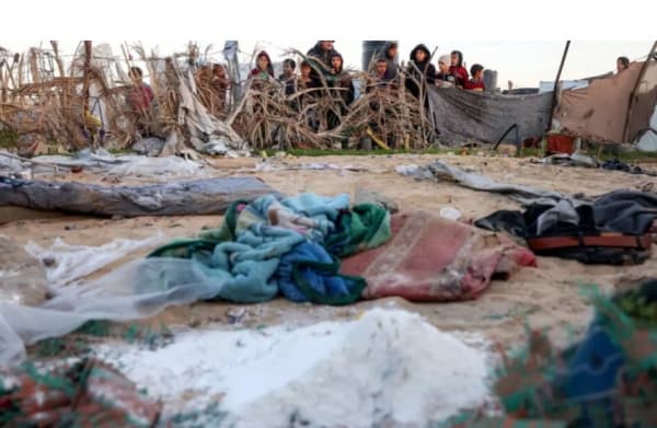 مقتل 10 أشخاص بينهم خمسة صحافيين في غارتين إسرائيليتين منفصلتين على غزة