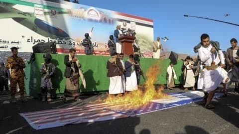 الصين تساعد في تسليح الحوثيين مقابل مرور آمن في البحر الأحمر i