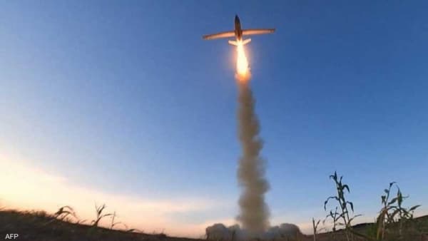 الحوثيون يعلنون استهداف اسرائيل بصاروخ وطائرة مسيرة