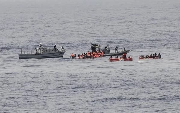 مقتل 20 مهاجر إثيوبي في حادثة غرق قارب قبالة سواحل تعز