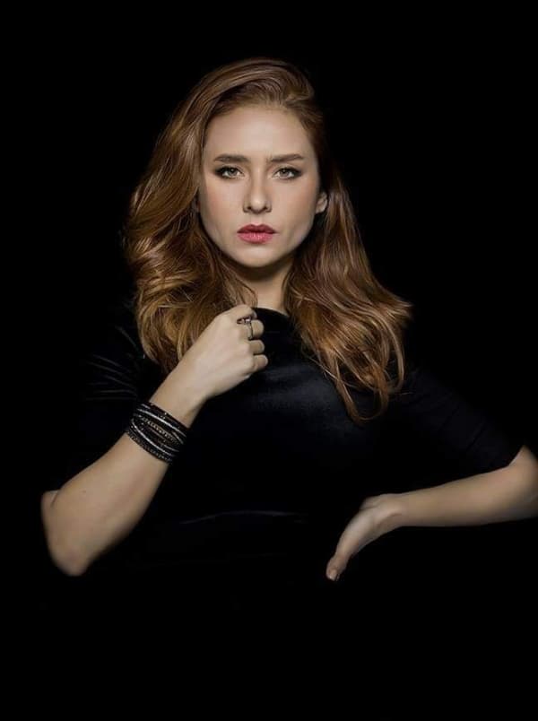 الفنانة نيلي كريم تستعد للزواج للمرة الثالثة