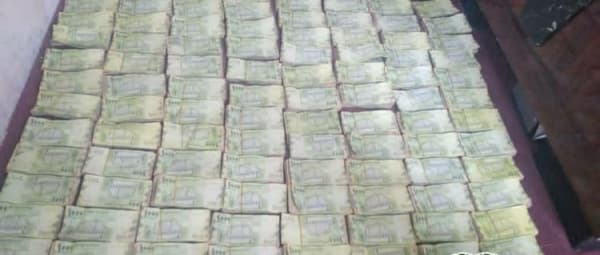 الحوثيون يصادرون من مسافرين الى تعز اكثر من 42 مليون ريال