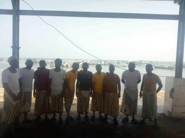 الحوثيون يعلنون عودة 12 صيادا بعد نحو عامين من احتجازهم في سجون سعودية