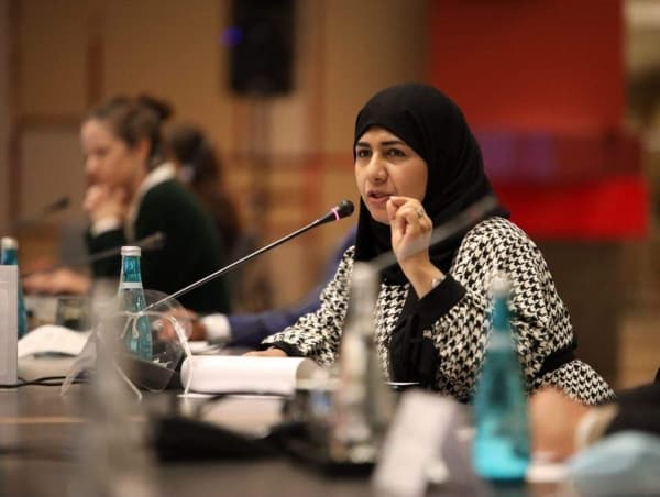 أم المعتقلين الوسيطة ليلى لطف الثور