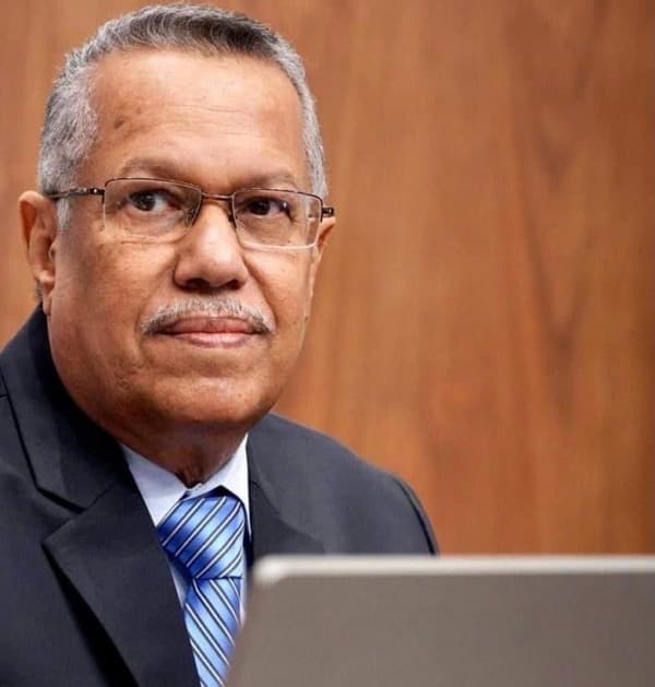 بن دغر يحذر من ثورة جياع في اليمن