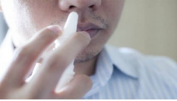 المخاطر الرئيسية لاستخدام بخاخات الأنف