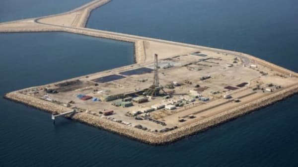 إيران تدعو الكويت للتفاوض حول حقل الدرة