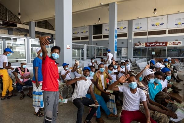 اتفاق يمني اثيوبي على نقل 5 آلاف مهاجر إلى أديس أبابا