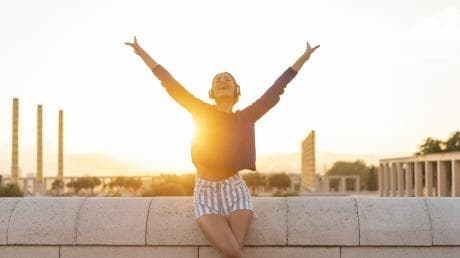 7 نصائح لزيادة هرمون السعادة