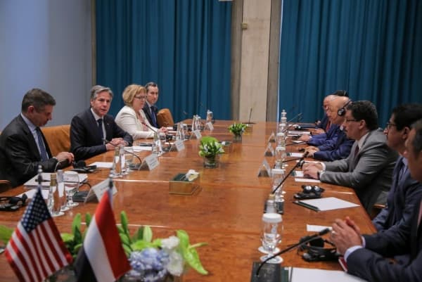 بلينكن يجدد التزام واشنطن بدعم جهود اطلاق تسوية سياسية شاملة في اليمن