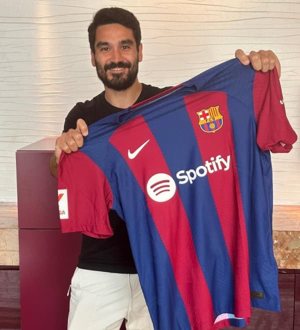 برشلونة يعلن تعاقده رسمياً مع غوندوغان لموسمين