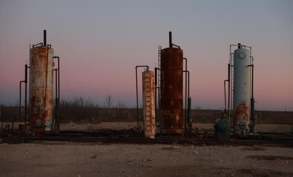 ارتفاع أسعار النفط لأعلى مستوى في 10 أسابيع عند التسوية