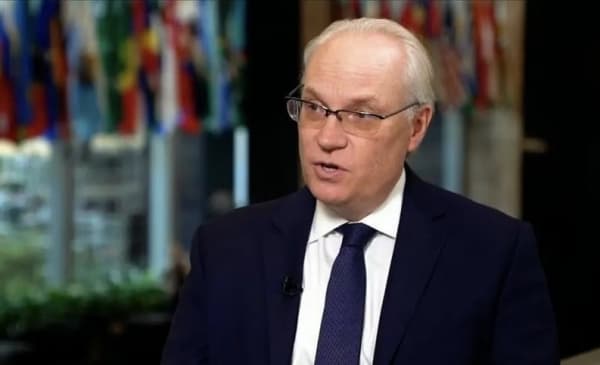 الوسيط الامريكي يبدي تفاؤلا بشأن احراز تقدم باليمن ويحث الحوثيين على الانخراط في مسار السلام