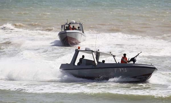 جماعة الحوثي تقول ان طواقمها الوقائية تجوب المياه الدولية لاستطلاع اي سلوك عدائي