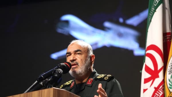 تزامنًا مع تعهد الغرب بمواجهة الحوثيين..ايران تقول انها تواجه "معركة شاملة" مع "العدو"