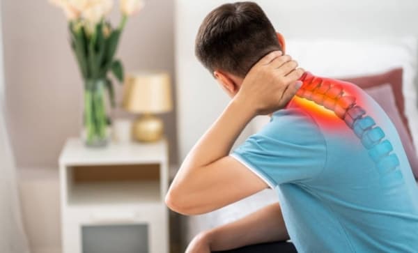 ما هي «متلازمة توتر الرقبة» وما مخاطرها وإجراءات إدارتها؟