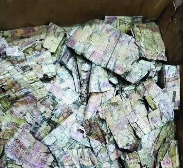 ماذا يعني قرار نقل مراكز المصارف من صنعاء إلى عدن؟