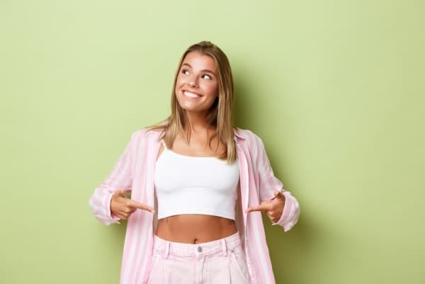 أطعمة تسبب الالتهابات وتزيد دهون البطن