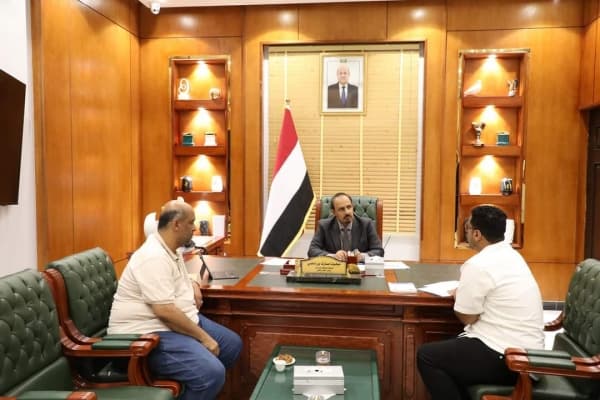 بحث إنشاء مراكز لصادرات الأسماك والعسل والتمور بحضرموت بتمويل أممي