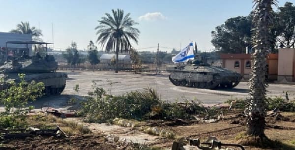 مصر "هددت بوقف الوساطة" في مفاوضات الهدنة بعد سيطرة إسرائيل على معبر رفح