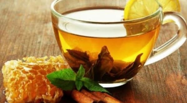 10 فوائد صحية لشرب الماء بالعسل.. بعضها مثير للدهشة!