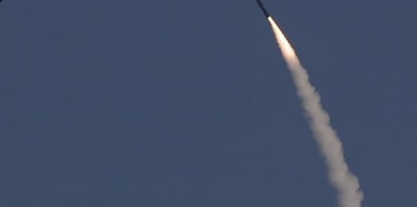 إسرائيل تؤكد اعتراض صاروخ للحوثيين قبل دخوله أجواء أراضيها