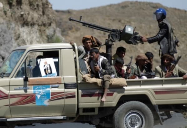 مواجهات مسلحة بين جماعة الحوثي وقبائل في رداع