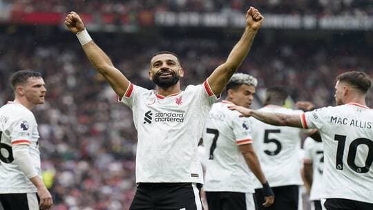 ليفربول بقيادة محمد صلاح يكبد مانشستر يونايتد هزيمة مذلة على أرضه