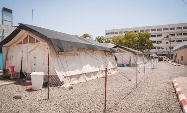 "أطباء بلا حدود" تنهي دعمها لمركز علاج الكوليرا في عدن بعد انخفاض حالات الإصابة