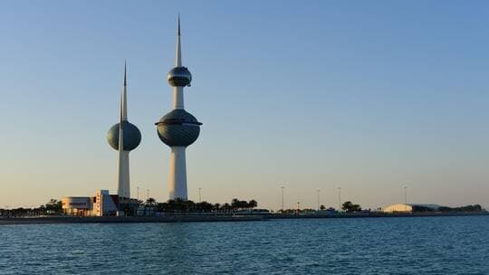 1300 حالة في 4 أشهر.. ما أسباب حملة إسقاط الجنسية الكويتية؟