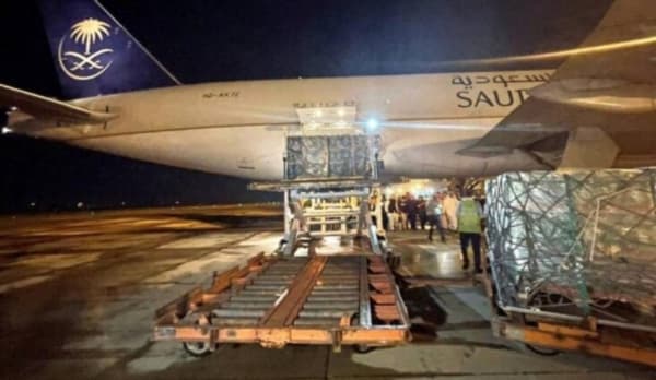 السعودية تطلق جسرًا جويًا لإغاثة لبنان