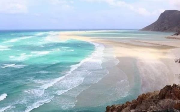 الأرصاد تتوقع هطول أمطار رعدية واضطراب في البحر على سواحل ارخبيل سقطرى