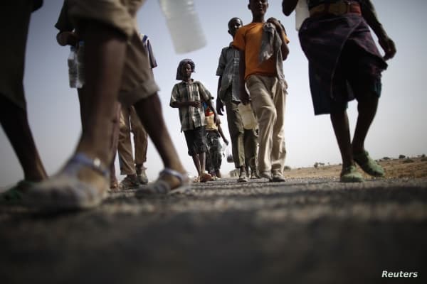 ضبط 5 مهاجرين إثيوبيين بتهمة قتل أحد أبناء بلدهم في مأرب