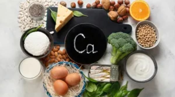 لعظام اقوى.. إليك 8 اطعمة غنية بالكالسيوم