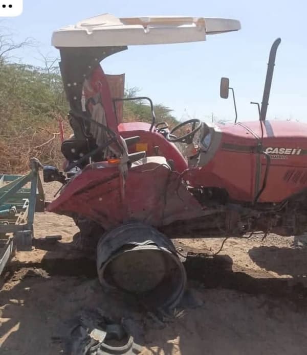 إصابة سائق بانفجار لغم أرضي في المخا