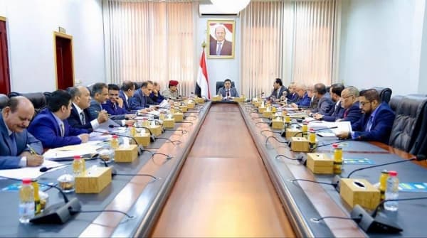 الحكومة اليمنية تطالب بعقد مؤتمر للمانحين لتمويل خطة الاستجابة الإنسانية عام 2025